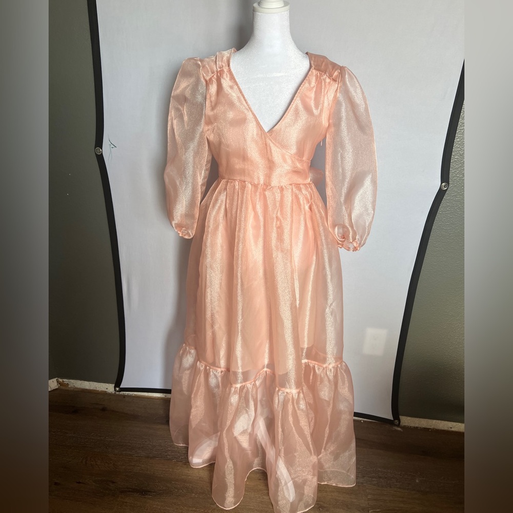 Never released sample dress. Worn once. please note that Selkie sizes run small